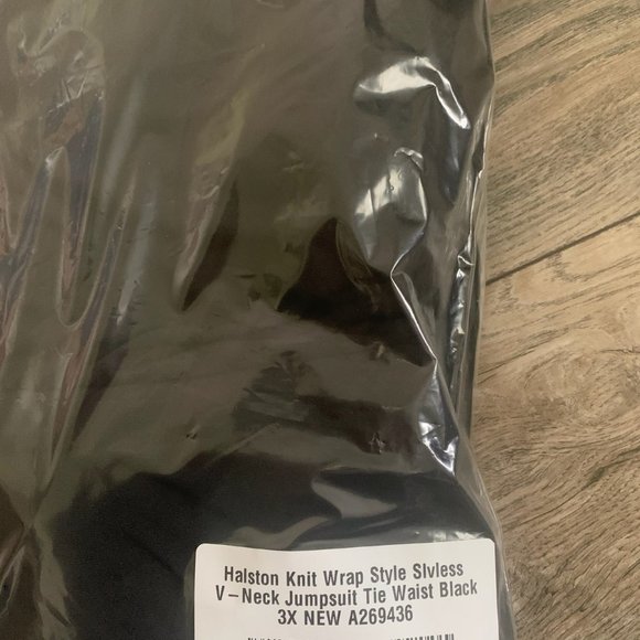 NWT H BY HALSTON WRAP‎ V-NECK TIE WAIST JUMPSUIT - Picture 14 of 15